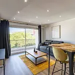 8 Merle - Beau Studio Au Centre De Cannes Avec Balcon !