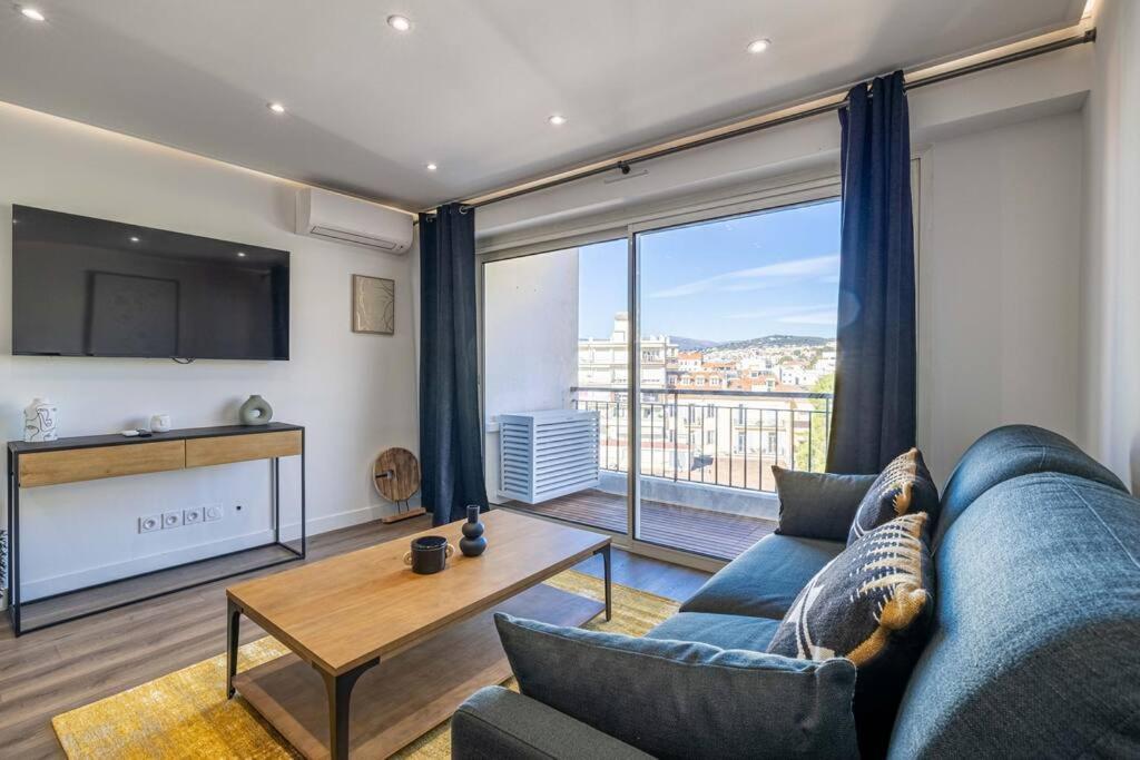 8 Merle - Beau Au Centre De Avec Balcon ! Cannes